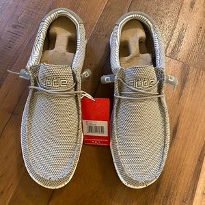 Men’s Hey Dude Wally Sox, NWT